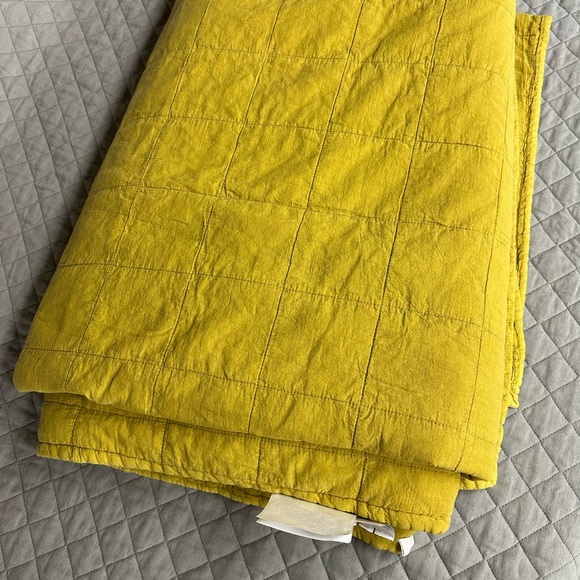 H&M quilted bedspread - Picture 2 of 4